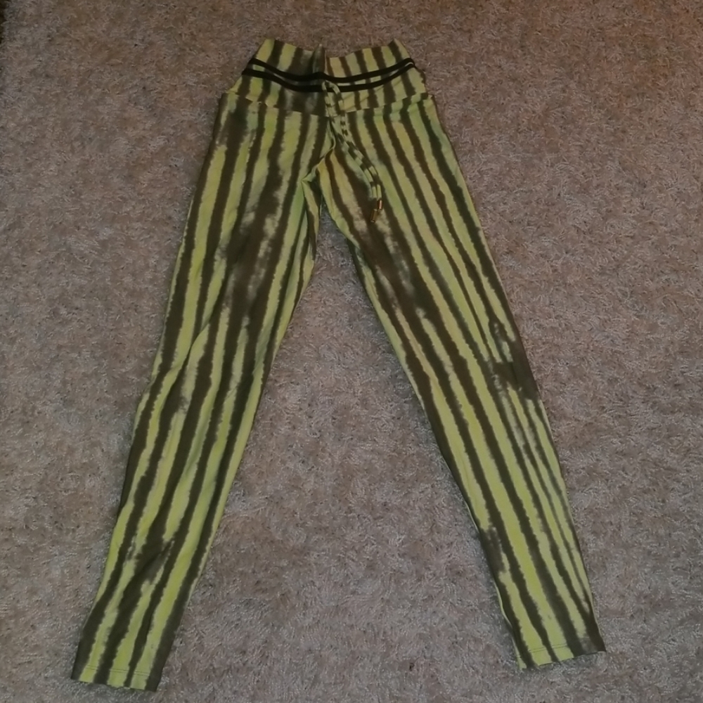 Alissportswear Neon Stripe leggings